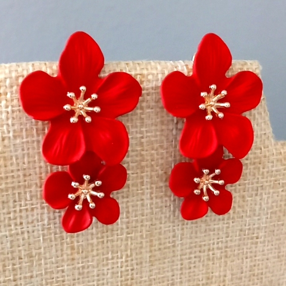 Red Tropical Flower Earrings - Picture 2 of 6